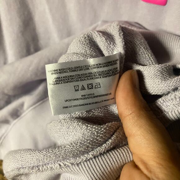 Wildfox Lilac Lavender Purple Pink Dogs Love Me Graphic Sweatshirt Size Small - Picture 7 of 9